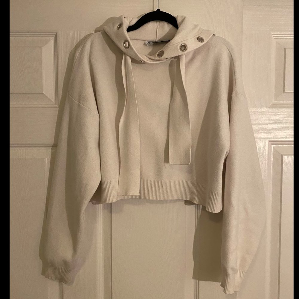 Zara Medium Cropped White Sweater